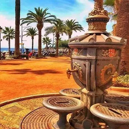Equipped With Sea Views Apartment